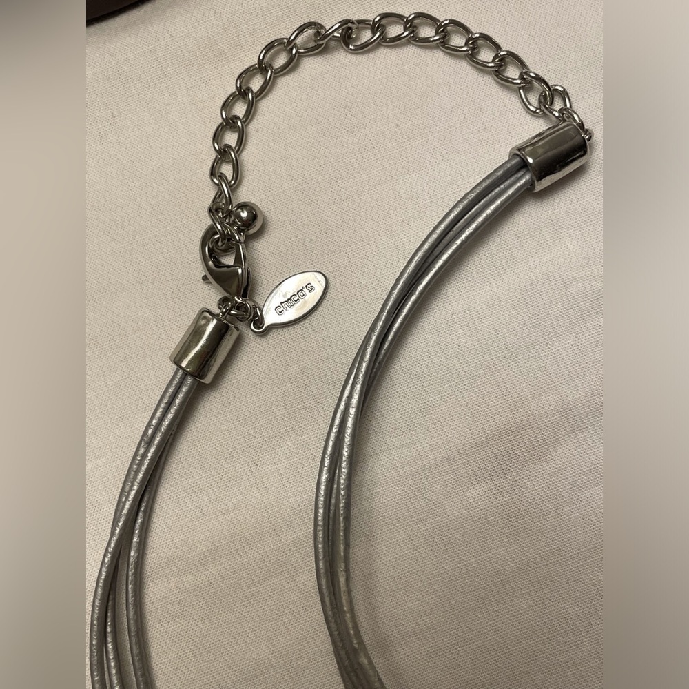 Chico’s Silver Rhinestone Circle Statement Neckla… - image 6